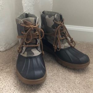 Sperry camo boots